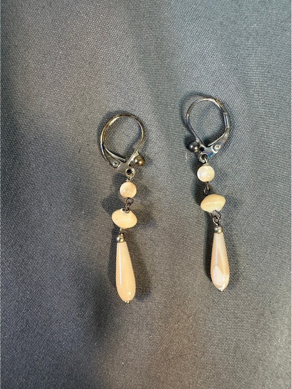 Mother Of Pearl Vintage Dangle Earring